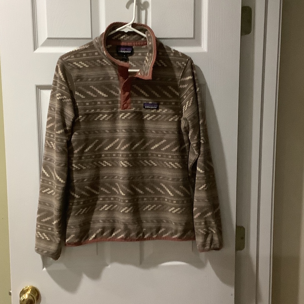 Patagonia Taupe & Rust Patterned Snap-T Pullover